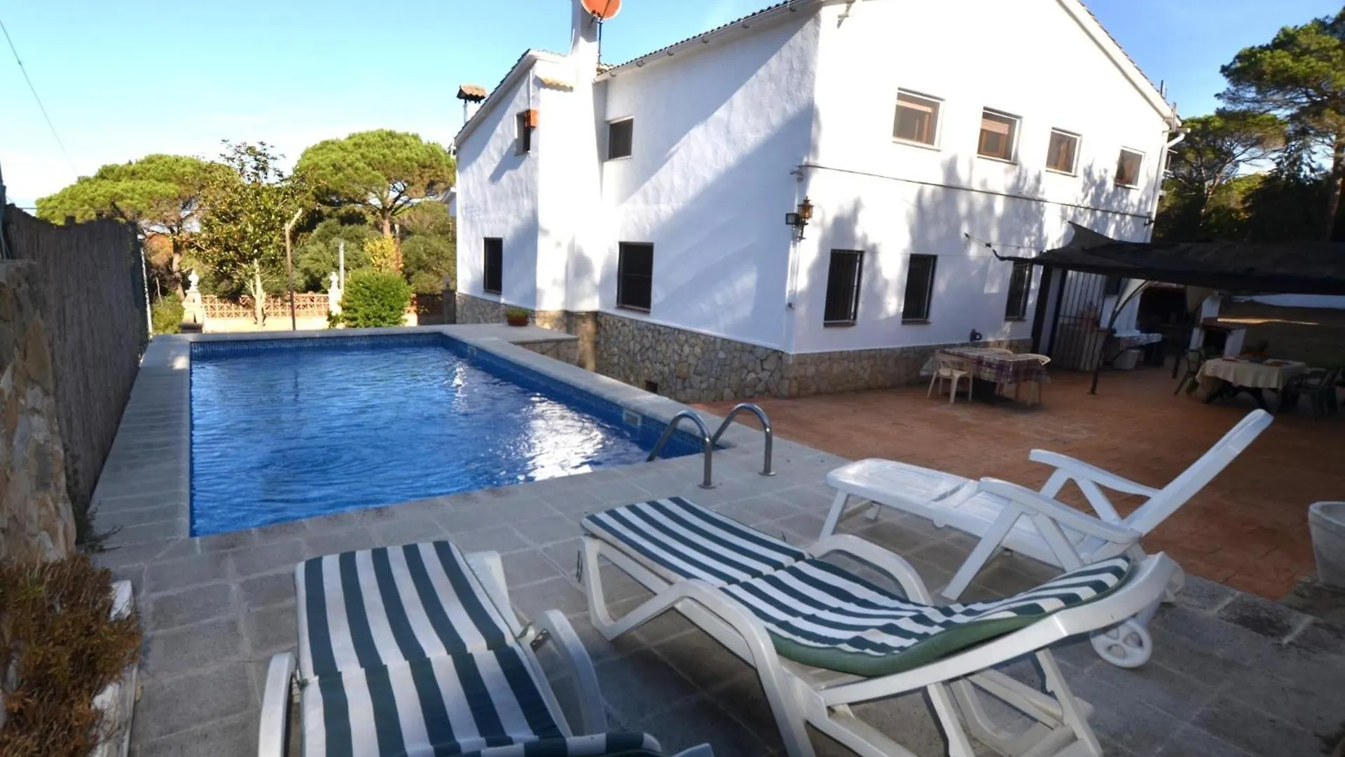 Villa Anna 10 People Private Pool 10 Kms Lloret Vidreres 0*,  Spain